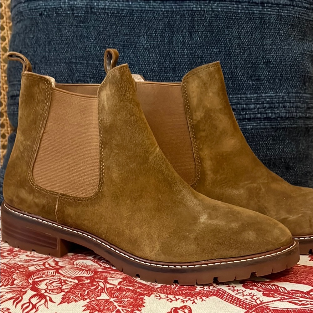 Brown Suede Leopold Boots